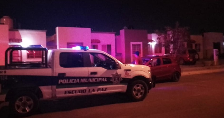 Roban joyas de un domicilio y sujeto asalta un Oxxo en La Paz