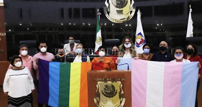 Pide comunidad LGBT a Congreso promover leyes que los beneficien