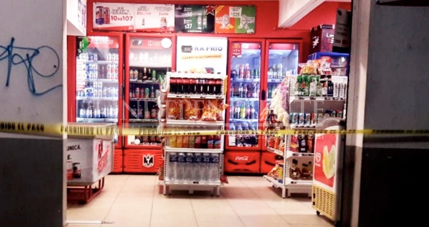 Mujeres se unen a los amantes de lo ajeno; femenina asalta un TKT SIX