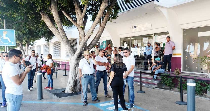 8 mil alumnos en BCS sin clases; CECYTE se une al paro nacional por un día