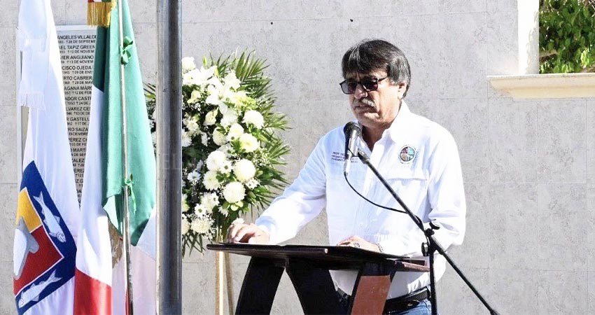 Ayuntamiento de Los Cabos duplicará bonos para maestros jubilados