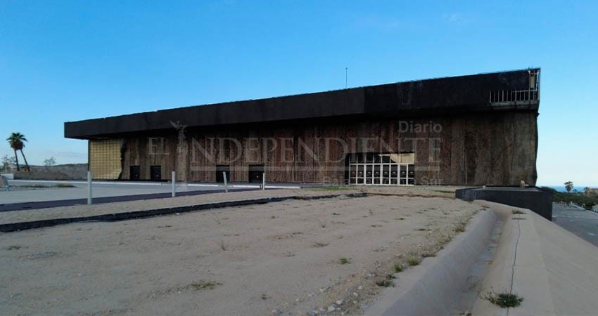 40 MDP costará la rehabilitación del Centro de Convenciones Los Cabos: Leggs Castro