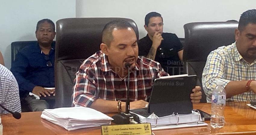 Señala regidor de Los Cabos al Ayto por adjudicar de forma directa obra pública