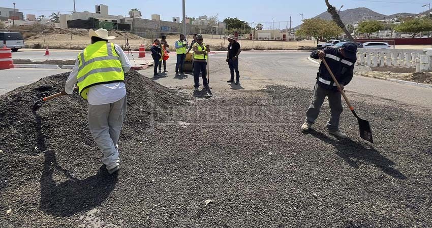 Leggs Castro: Por entregar 16 obras de pavimentación en Cabo San Lucas