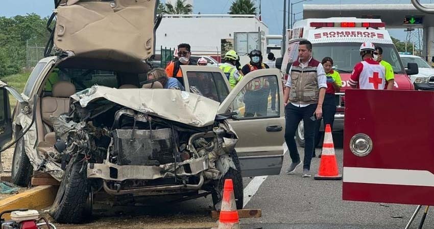 Al menos cuatro autos involucrados en accidente en la carretera cuota en SJC