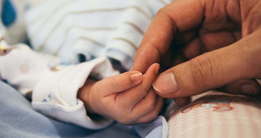 Iglesia pide ver la maternidad como símbolo de “esperanza”