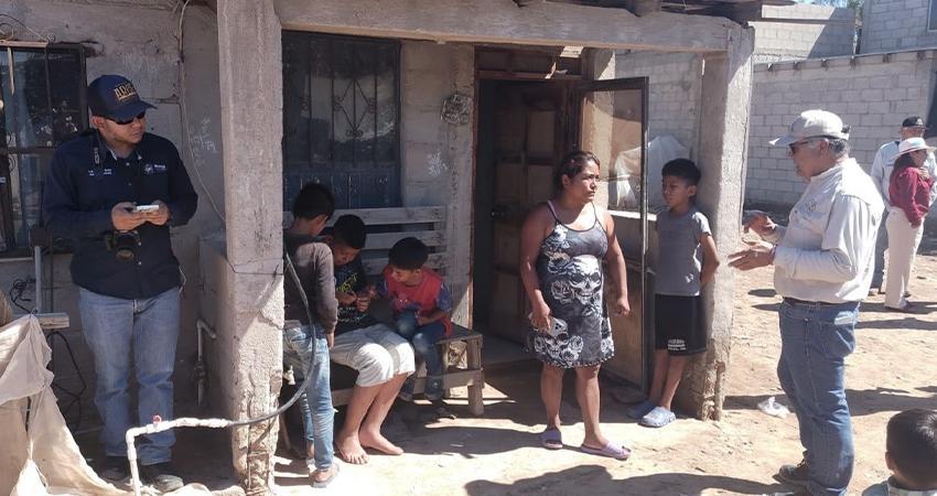 Entrega INVI materiales de autoconstrucción a familias afectadas con lluvias en Mulegé