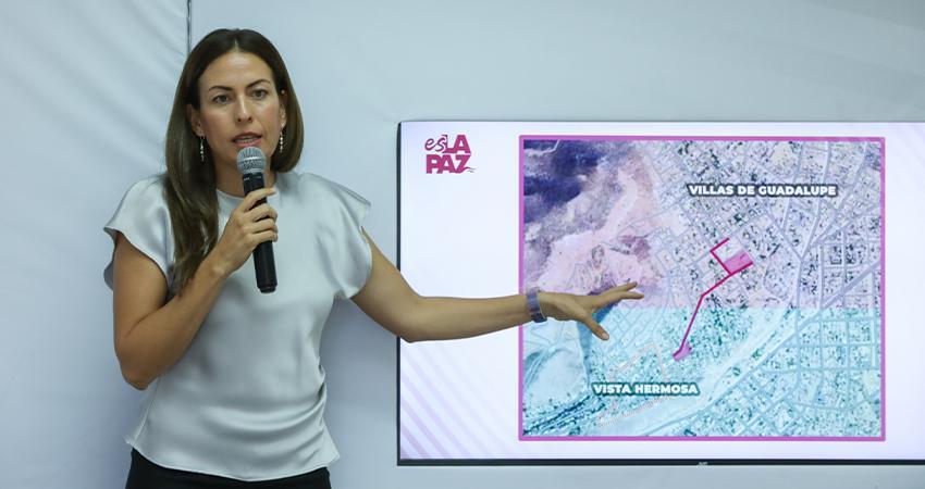 La alcaldesa de La Paz anunció el inicio de regularización de terrenos y programa de obras para mejorar espacios en colonias vulnerables