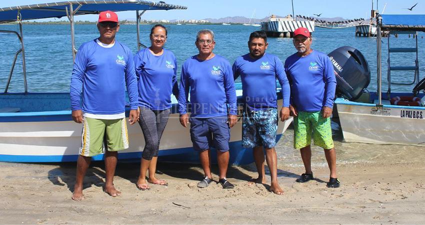 Pescadores de El Manglito trabajan en restaurar la bahía de La Paz