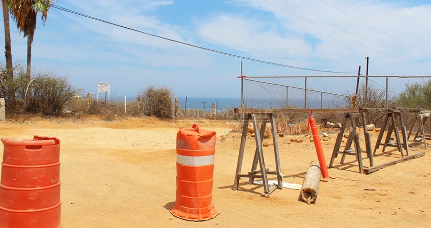 Autoridades municipales permiten bloqueos a playas