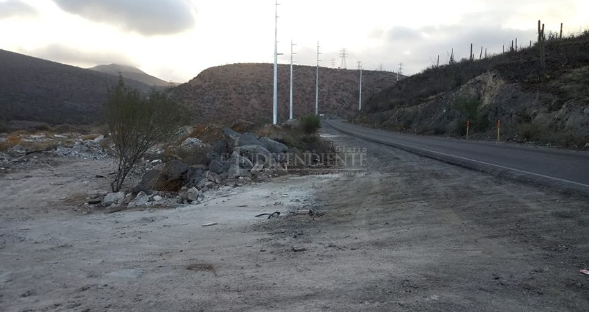 Policías Municipales subcontratados por una empresa para vigilar terrenos en Pichilingue