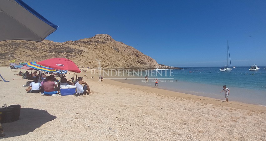 No más masajes ni venta de comida en playas de Los Cabos: Inspección Fiscal