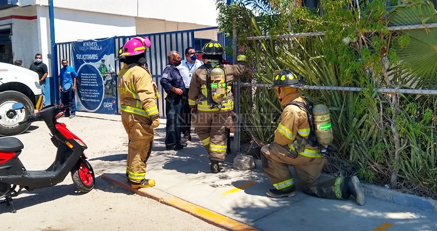 Fuga de amoniaco en refresquera moviliza a cuerpos de seguridad y emergencia