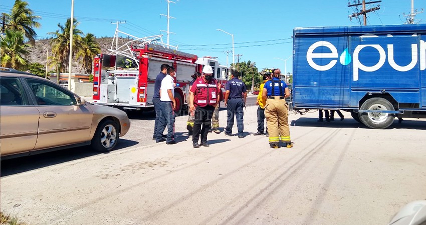 Fuga de amoniaco en refresquera moviliza a cuerpos de seguridad y emergencia