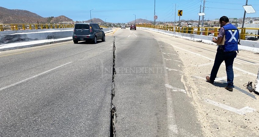 Son trabajos de mantenimiento, el puente está en buenas condiciones: Ingenieros  