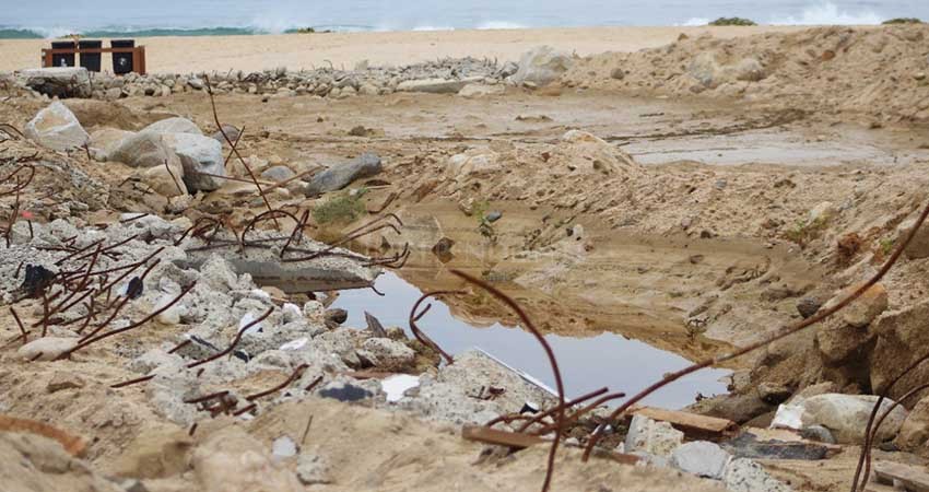 Urge retirar escombros de Costa Azul: ciudadanos   