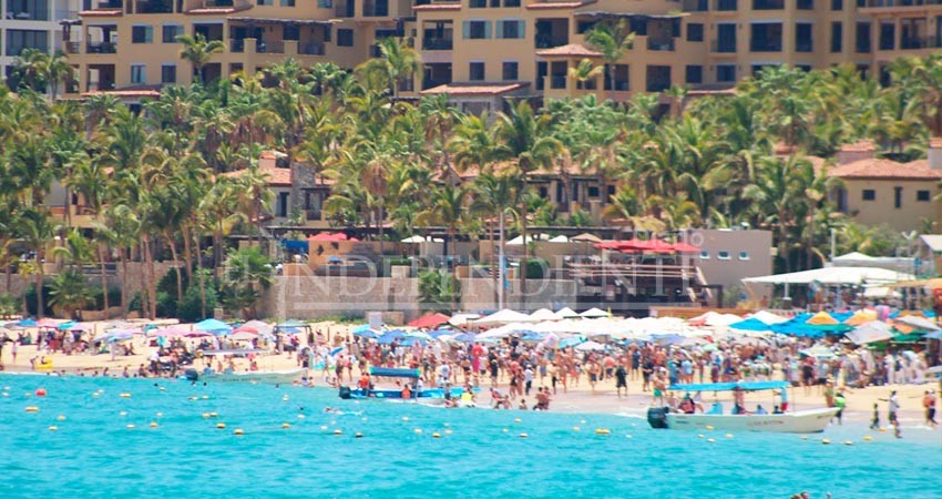 A un paso de abrir las playas de Los Cabos, pero sin todos los protocolos de salud