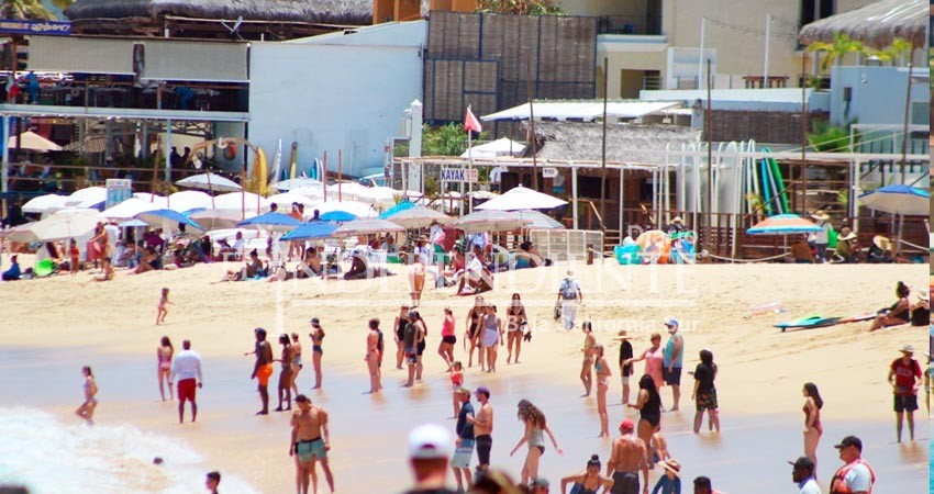 A un paso de abrir las playas de Los Cabos, pero sin todos los protocolos de salud