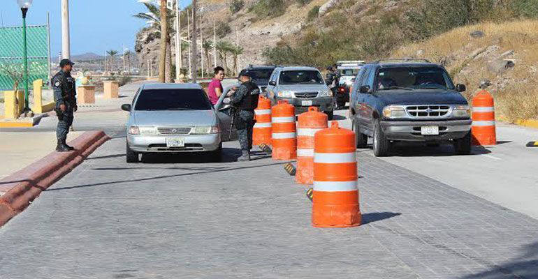 PFP establece retenes en carretera hacia las playas PFP establece retenes en carretera hacia las playas