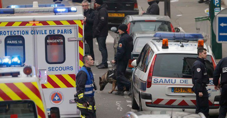 Deja 12 muertos atentado terrorista en Francia