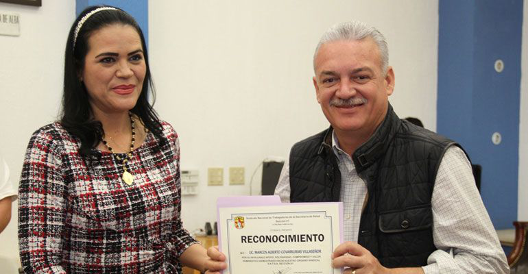 Reconocen al Gobernador empleados de la Secretaría de Salud