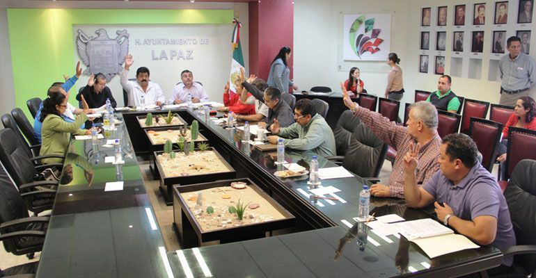 Autoriza Cabildo de La Paz nueva licencia a Esthela Ponce Beltrán Autoriza Cabildo de La Paz nueva licencia a Esthela Ponce Beltrán