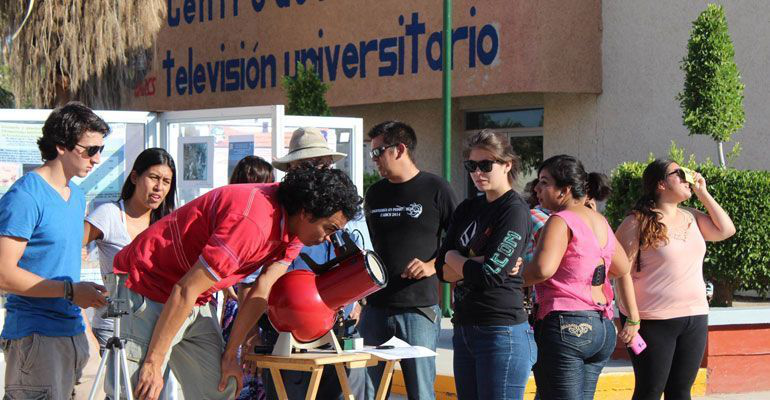 Venus ilumina el atardecer paceño   