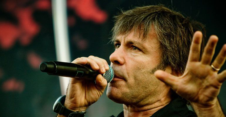 Bruce Dickinson anuncia que padece cáncer de lengua Bruce Dickinson anuncia que padece cáncer de lengua