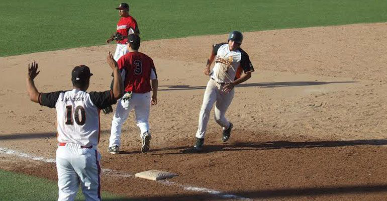 Sufrido Triunfo de los Electricistas del Suterm 7 carreras a 6 ante Broncos  Sufrido Triunfo de los Electricistas del Suterm 7 carreras a 6 ante Broncos