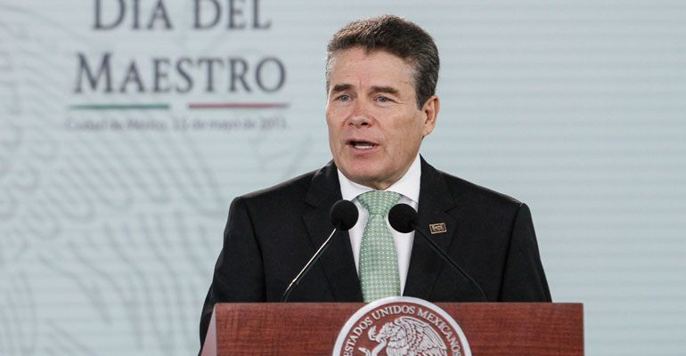 Entrega SNTE pliego de aumento salarial para 2015 Entrega SNTE pliego de aumento salarial para 2015