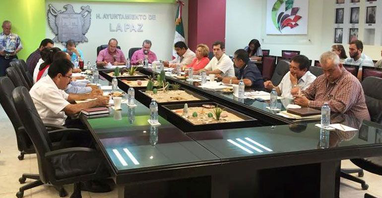 El Ayuntamiento de La Paz y SAT unirán esfuerzos para reducir el número de contribuyentes incumplidos El Ayuntamiento de La Paz y SAT unirán esfuerzos para reducir el número de contribuyentes incumplidos