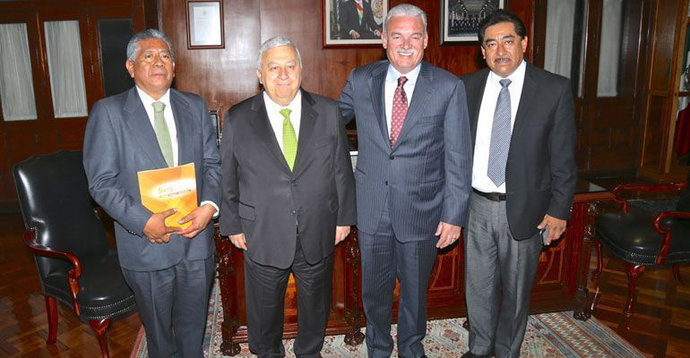 Se reúne el gobernador con Emilio Chuayffet Chemor para solucionar conflicto educativo Se reúne el gobernador con Emilio Chuayffet Chemor para solucionar conflicto educativo