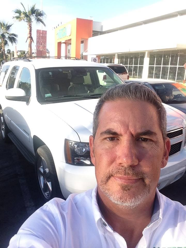 Supuesto percance vehicular del abanderado del PRI a la alcaldía de Los Cabos BCS causa revuelo en redes sociales