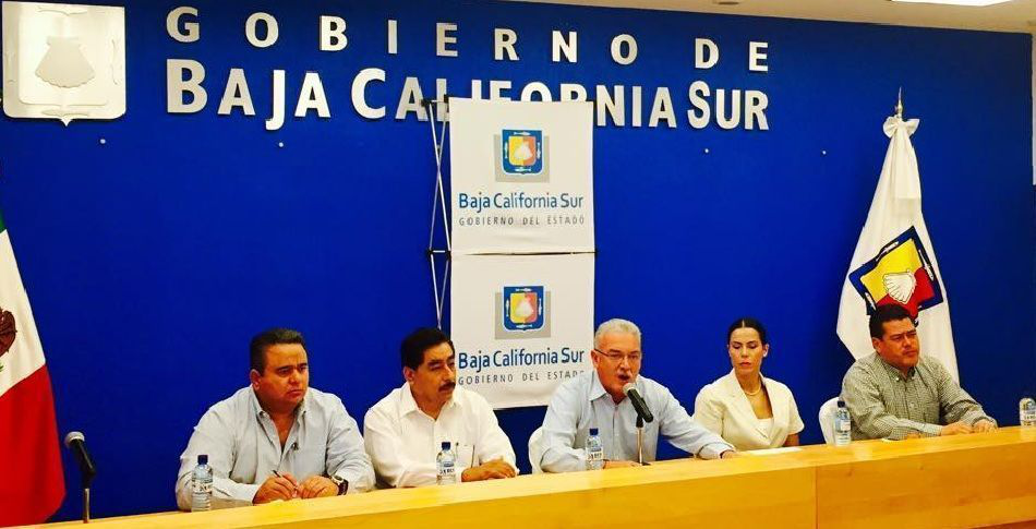 QUE MAÑANA MARTES REGRESEN A CLASES MAESTROS Y ESTUDIANTES DE BCS... Exigió el gobernador Covarrubias Villaseñor