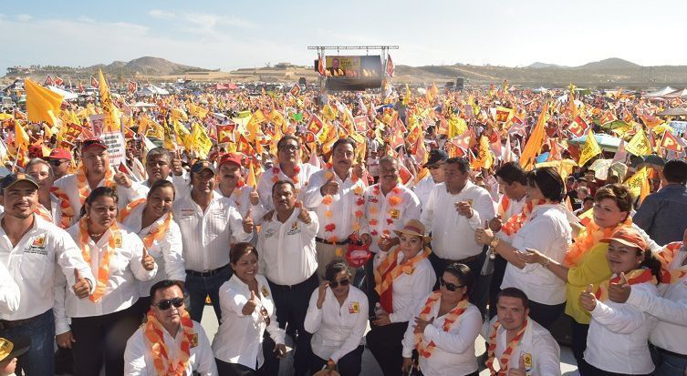 A pesar del caos alianza PRD-PT y MC cierra campaña en El Tule