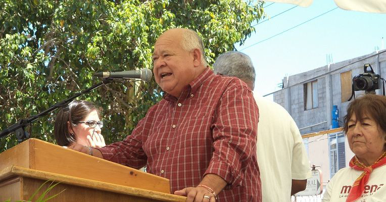 El PAN y el PRI han metido al pueblo por un callejón sin salida: Víctor Castro Cosío El PAN y el PRI han metido al pueblo por un callejón sin salida: Víctor Castro Cosío
