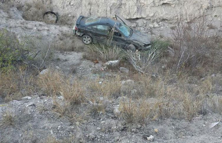 Volcadura en la carretera La Paz – Las Positas Volcadura en la carretera La Paz – Las Positas
