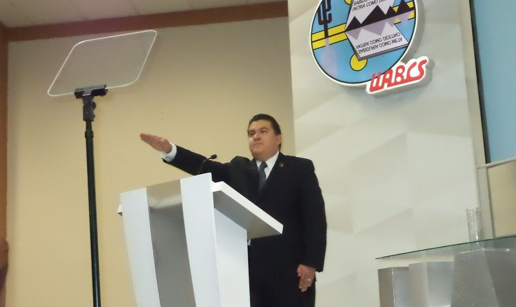 La UABCS se ha comprometida a crear recursos humanos de alto nivel La UABCS se ha comprometida a crear recursos humanos de alto nivel