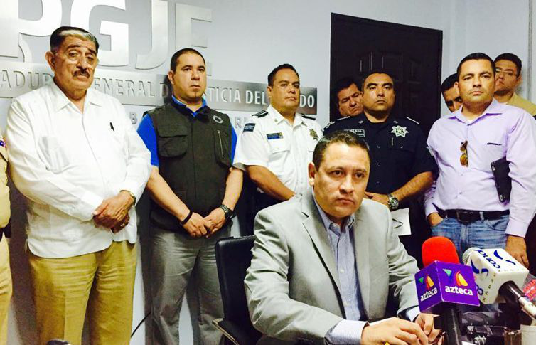 Policías municipales establecerán patrullajes similares a los de las fuerzas armadas Policías municipales establecerán patrullajes similares a los de las fuerzas armadas