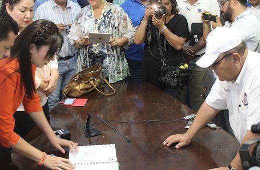 Aún no procede desaparición de poderes del XIV Ayuntamiento de La Paz