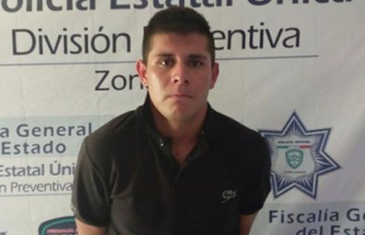 Iba por la calle con 8 explosivos y 10 kilos mariguana, en Chihuahua