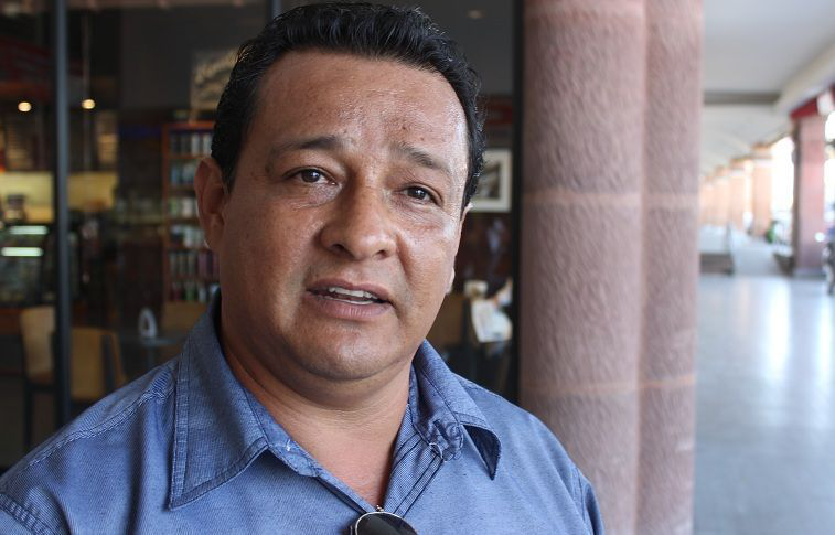 Buscará Alberto Téllez dirigencia del PRD en BCS