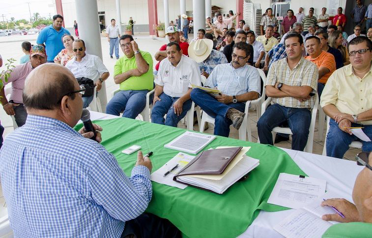 Ante la falta de pago hay riesgo de que la CFE corte alumbrado público de La Paz: Sección La Paz