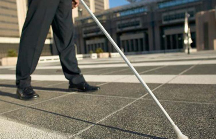 Policía argentina se niega a investigar robo a ciego ‘porque no vio al ladrón’