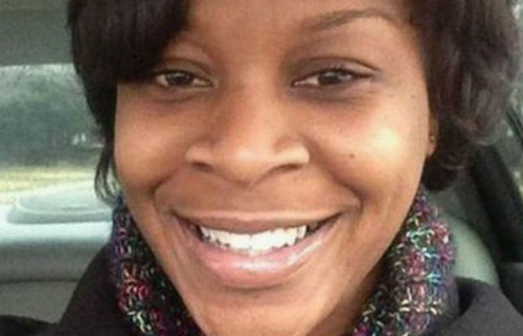 Mujer que murió en prisión en Texas mencionó intento de suicidio