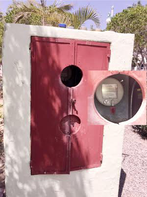 Se colgó el Ayto de La Paz de postes de luz para brindar energía eléctrica al Jardín Velasco