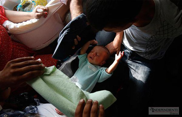 Canadá busca a matrimonio que guardó a bebé en caja fuerte de hotel