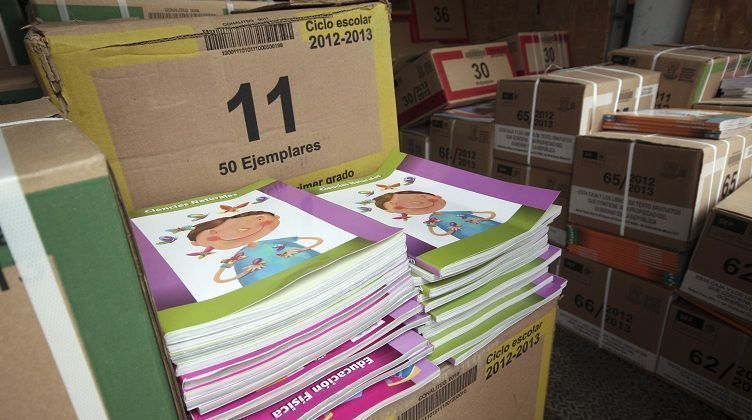 Reciben a tiempo libros de texto gratuito alumnos de nivel básico en BCS: SEP