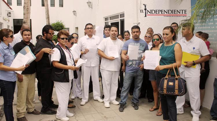 Continúan inconformes trabajadores de SSA excluidos del otorgamiento de plazas
