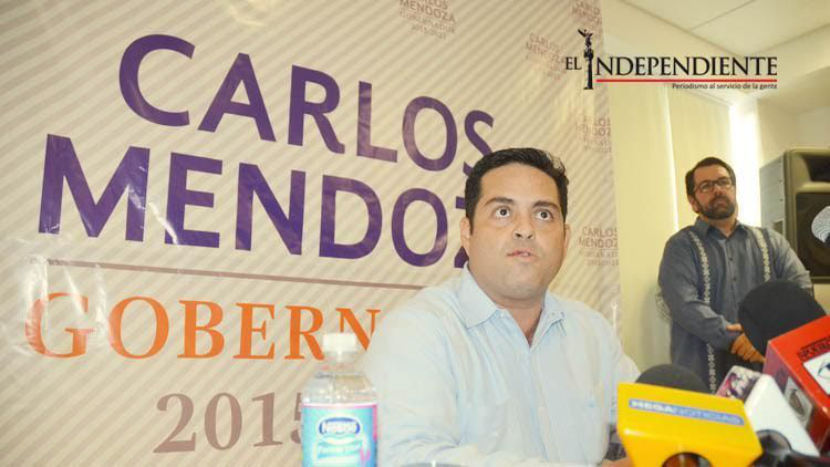 Presenta Mendoza Davis su equipo de trabajo